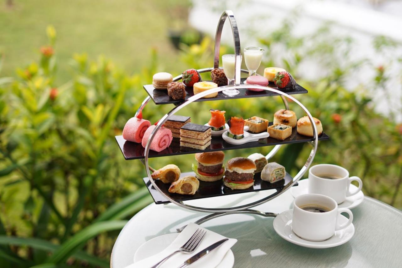 Grand Coloane Resort Makao Dış mekan fotoğraf Afternoon tea at the InterContinental Sanctuary Cove Resort, Queensland, Australia